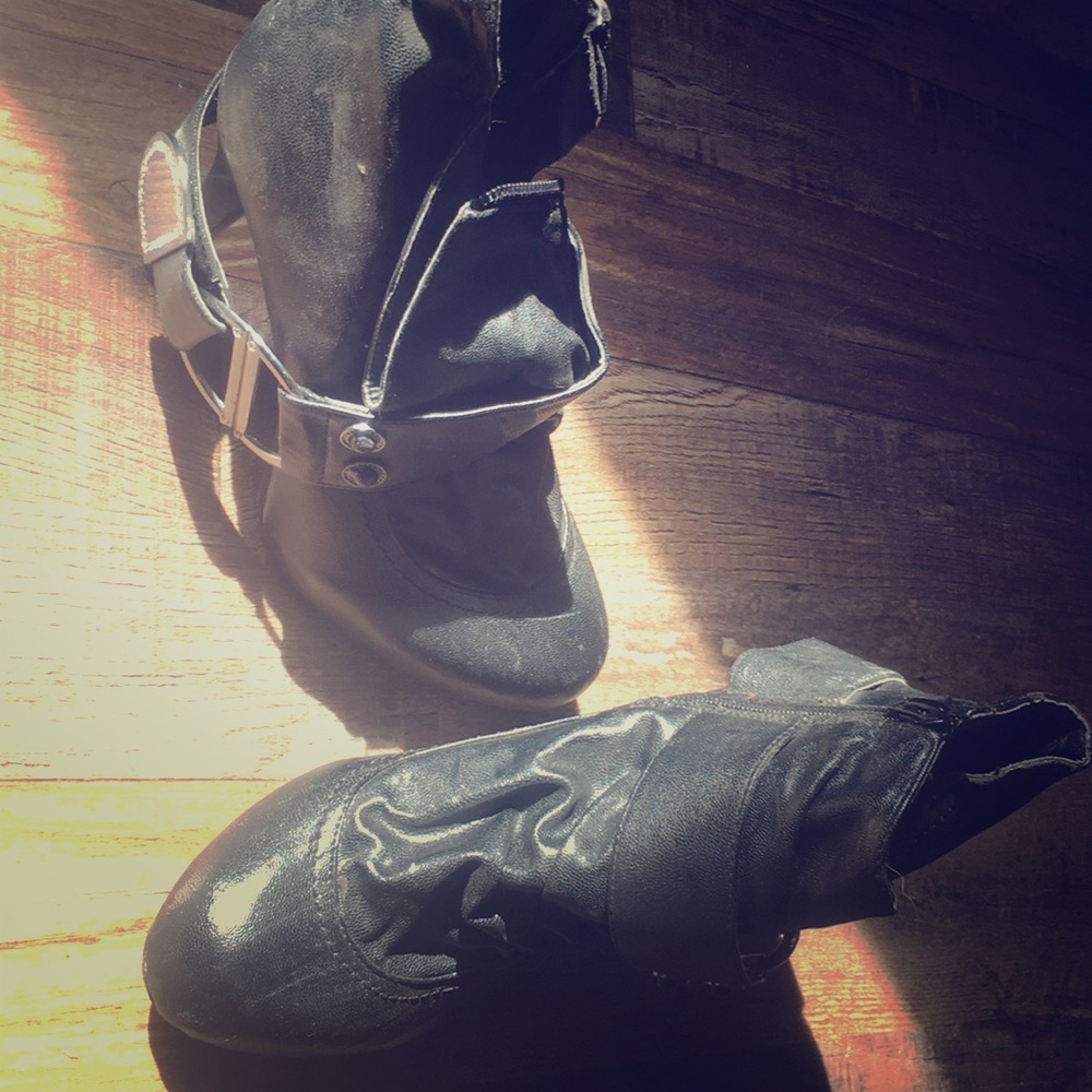 Buckle accent booties